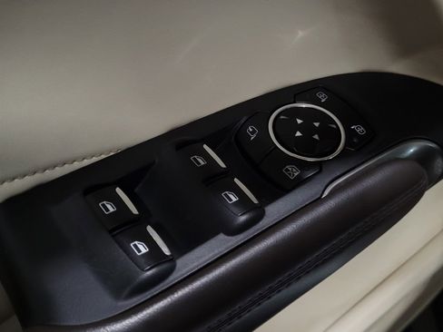 Used 2016 Lincoln MKC Select w/ Select Plus Package image 27