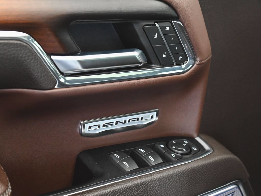 Used 2024 GMC Sierra 1500 Denali w/ Denali Reserve Package AWD/4WD image 9