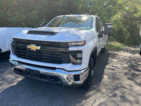 New 2026 Chevrolet Silverado 2500 W/T w/ WT Convenience Package AWD/4WD image 1