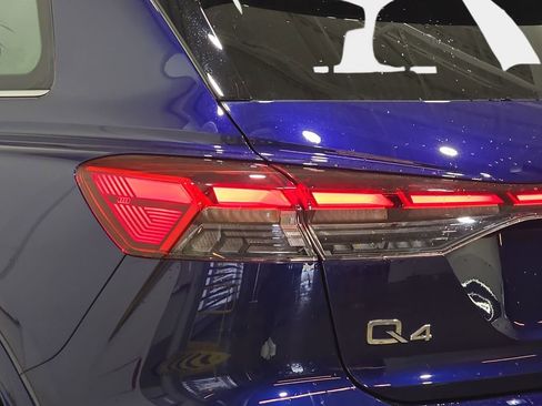 Used 2023 Audi Q4 e-tron Prestige w/ 20" Wheel Package AWD/4WD image 35