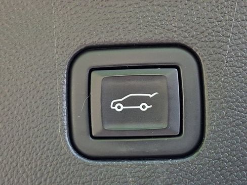 Certified 2024 Buick Enclave Essence w/ Experience Buick Package AWD/4WD image 31