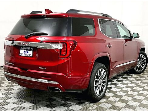 Used 2021 GMC Acadia Denali w/ Denali Ultimate Package image 12