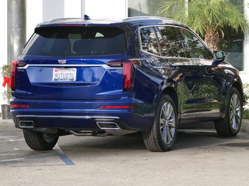 New 2025 Cadillac XT6 Premium Luxury image 6