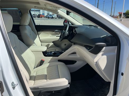 Certified 2023 Buick Envision Avenir AWD/4WD image 25