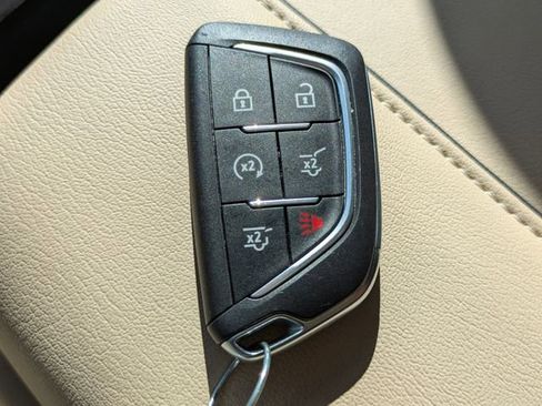 Used 2024 Cadillac Escalade ESV Premium Luxury RWD image 31