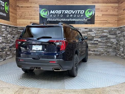 Used 2022 GMC Acadia SLT w/ Elevation Edition AWD/4WD image 11