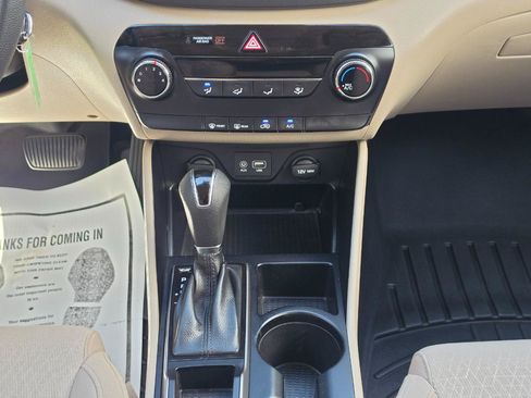Used 2017 Hyundai Tucson SE FWD image 18