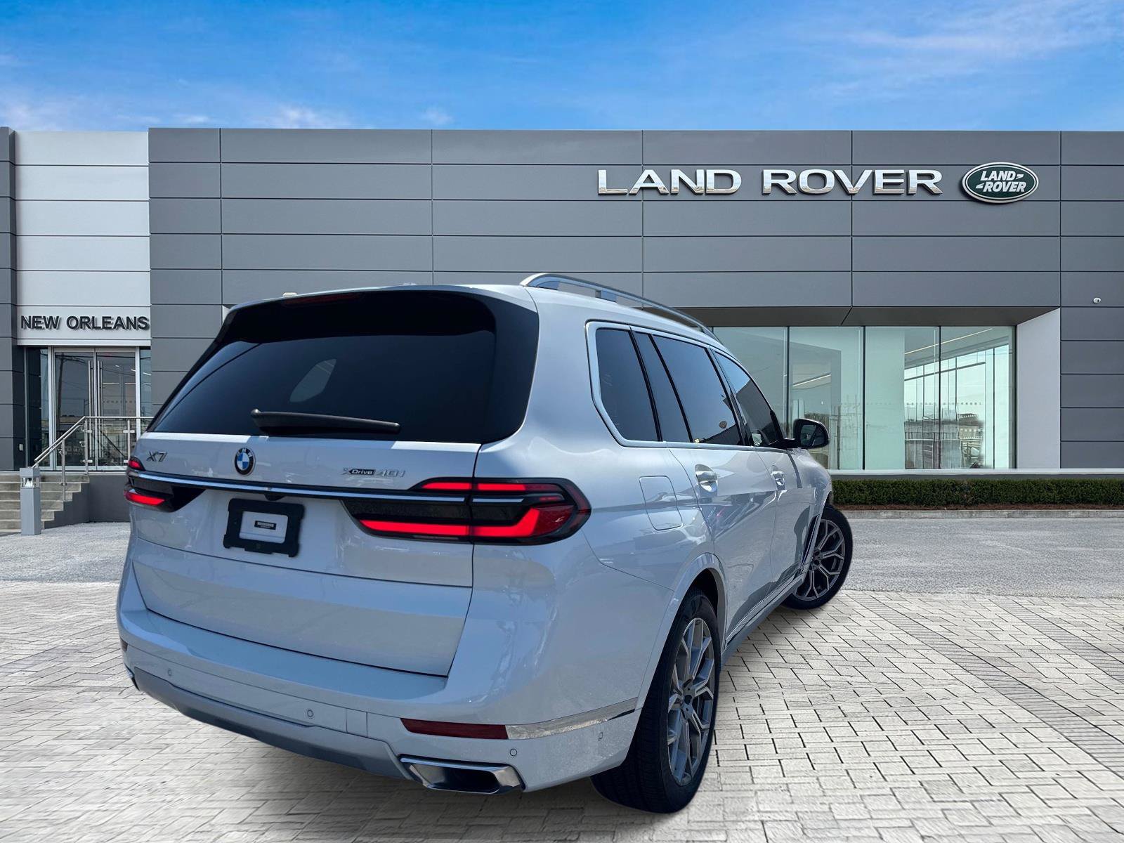 Used 2023 BMW X7 xDrive40i w/ Executive Package AWD/4WD image 6