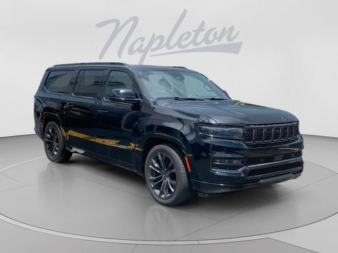 Used 2024 Jeep Grand Wagoneer L Series II w/ Quick Order Packagew 28T AWD/4WD image 8