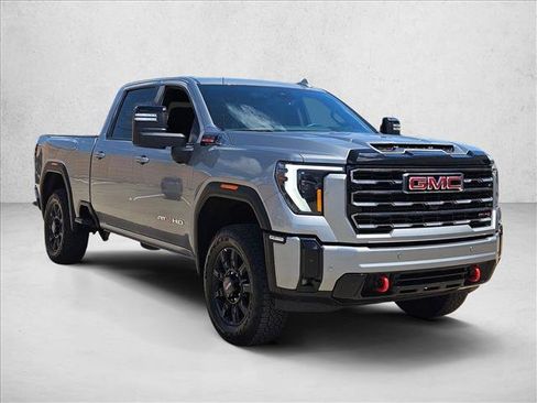 Used 2025 GMC Sierra 2500 AT4 AWD/4WD image 3