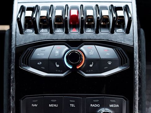 Used 2018 Lamborghini Huracan Performante image 85