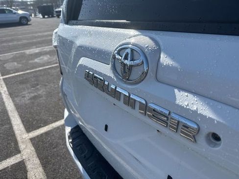 Used 2018 Toyota 4Runner SR5 Premium image 6