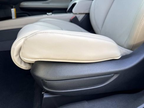 New 2026 Lincoln Corsair Reserve image 20