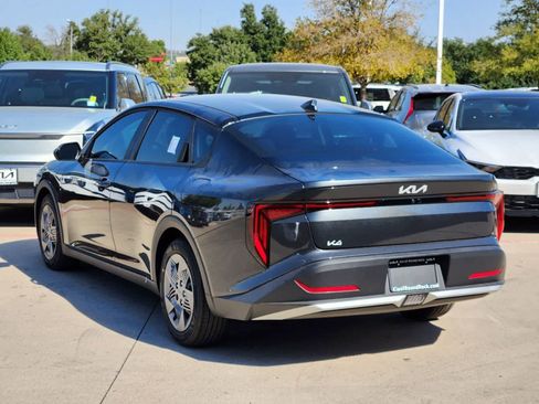 Certified 2025 Kia K4 FWD image 5