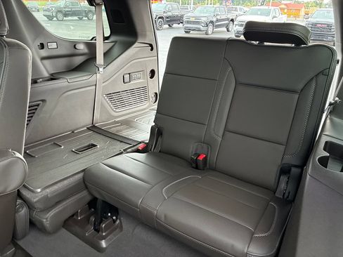 Used 2023 GMC Yukon Denali AWD/4WD image 17