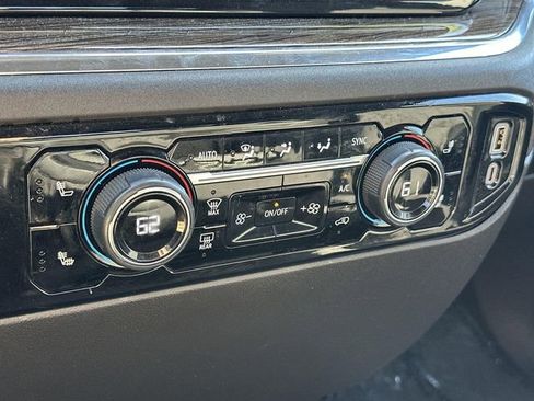 Used 2025 Chevrolet Silverado 1500 LT RWD image 38