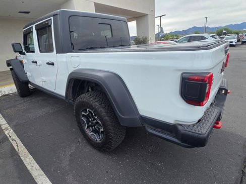 Used 2021 Jeep Gladiator Rubicon AWD/4WD image 3