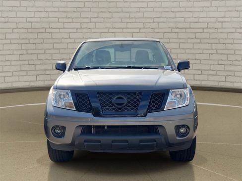 Used 2021 Nissan Frontier SV w/ Midnight Edition Floor Mats image 2