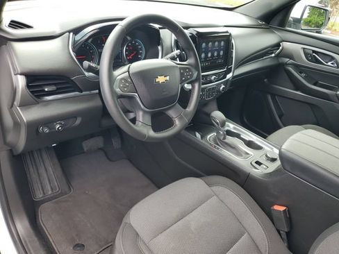 Certified 2024 Chevrolet Traverse LT FWD image 20
