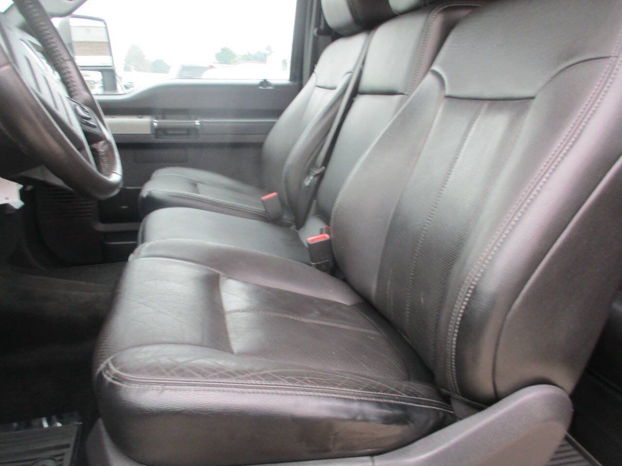 Used 2016 Ford F350 Lariat w/ Lariat Interior Package AWD/4WD image 18