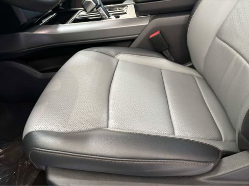 New 2025 Ford F150 Lightning Lariat image 31