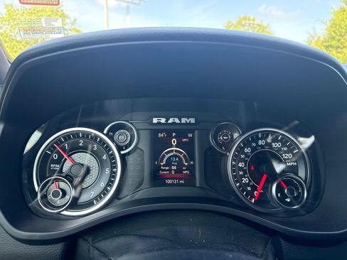 Used 2019 RAM 1500 Big Horn AWD/4WD image 11