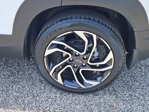 Used 2024 Chevrolet TrailBlazer RS w/ Convenience Package AWD/4WD image 27