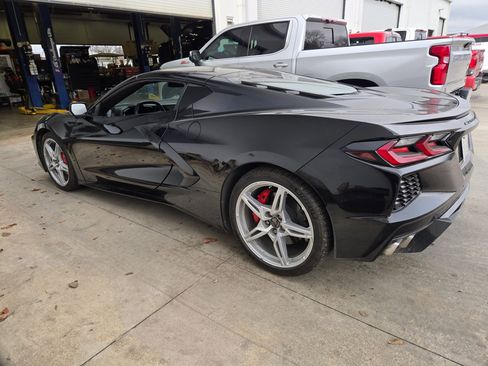 Certified 2021 Chevrolet Corvette Stingray Coupe w/ 1LT image 4