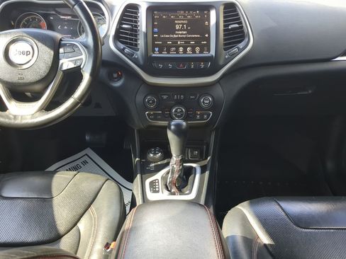 Used 2016 Jeep Cherokee Trailhawk w/ Comfort/Convenience Group image 45