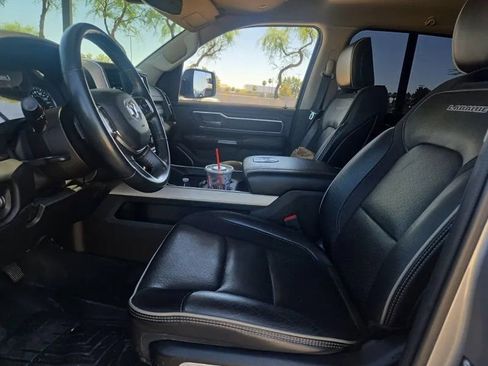 Used 2022 RAM 1500 Laramie AWD/4WD image 8