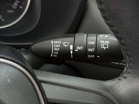 Used 2020 Toyota RAV4 XLE Premium FWD image 19