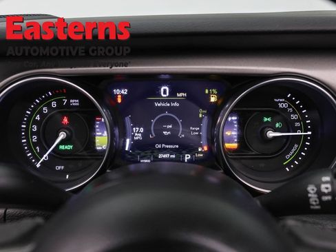 Used 2023 Jeep Wrangler Unlimited w/ Sun & Screen Package AWD/4WD image 18