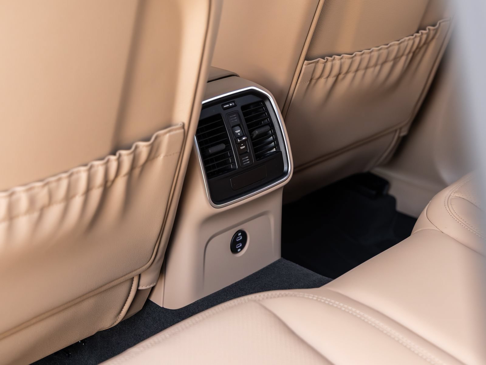 Certified 2026 Porsche Macan S AWD/4WD image 34