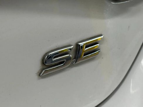 Used 2017 Toyota Camry SE FWD image 28