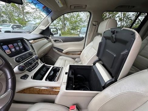 Used 2017 GMC Yukon XL Denali w/ Open Road Package AWD/4WD image 25