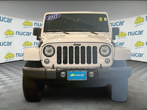 Used 2017 Jeep Wrangler Sahara AWD/4WD image 2