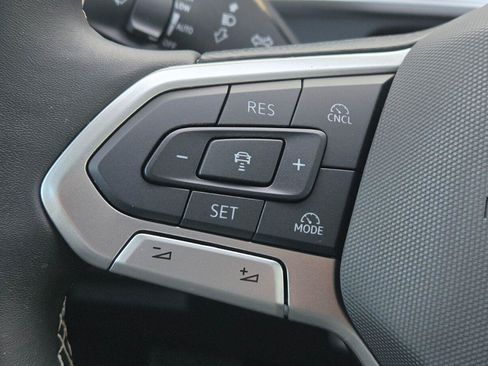 Certified 2026 Volkswagen Tiguan SE AWD/4WD image 31