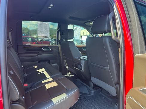 Used 2024 GMC Sierra 3500 Denali image 24