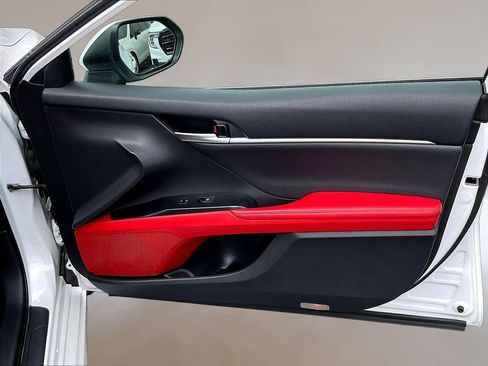 Used 2019 Toyota Camry XSE FWD image 28