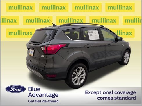 Used 2019 Ford Escape SEL FWD image 3