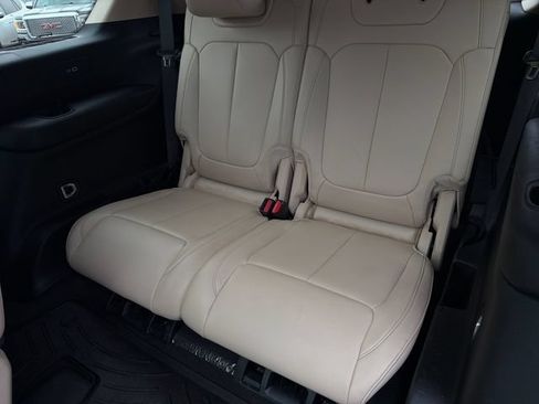 Used 2022 Jeep Grand Cherokee L Limited w/ Black Appearance Package RWD image 16