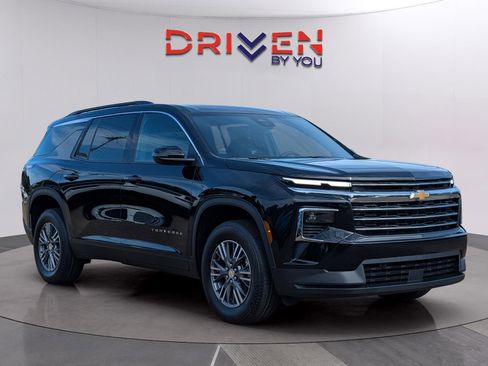 New 2026 Chevrolet Traverse LT w/ LPO, Floor Liner Package FWD image 7