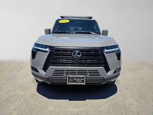 Used 2026 Lexus GX 550 w/ Accessory Package (31) AWD/4WD image 8