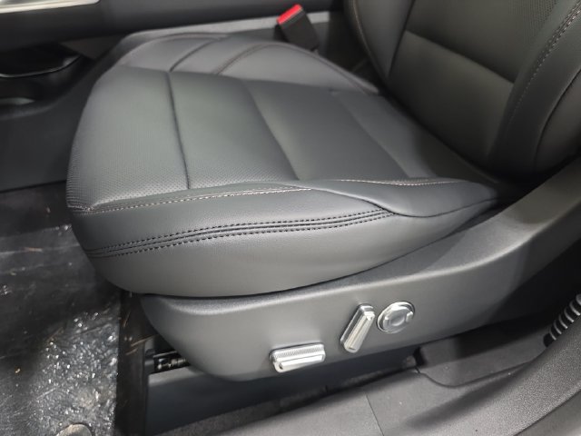New 2026 Lincoln Nautilus Premier AWD/4WD image 26