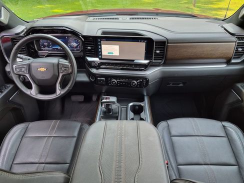 Used 2024 Chevrolet Silverado 1500 High Country w/ Technology Package AWD/4WD image 25