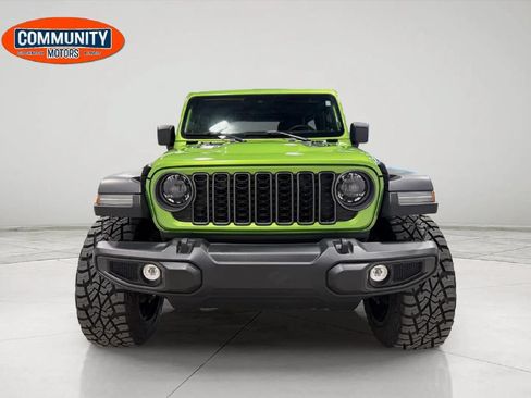 Used 2025 Jeep Wrangler Unlimited Rubicon w/ XTREMEE 35" Tire Package AWD/4WD image 11