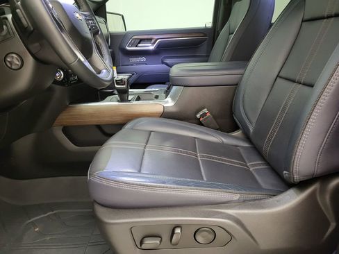 Certified 2024 Chevrolet Silverado 1500 High Country w/ High Country Premium Package image 4