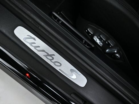 Used 2014 Porsche 911 Turbo S image 20