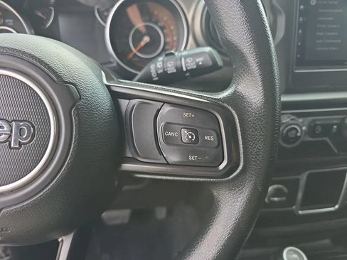 Used 2020 Jeep Wrangler Sport AWD/4WD image 18