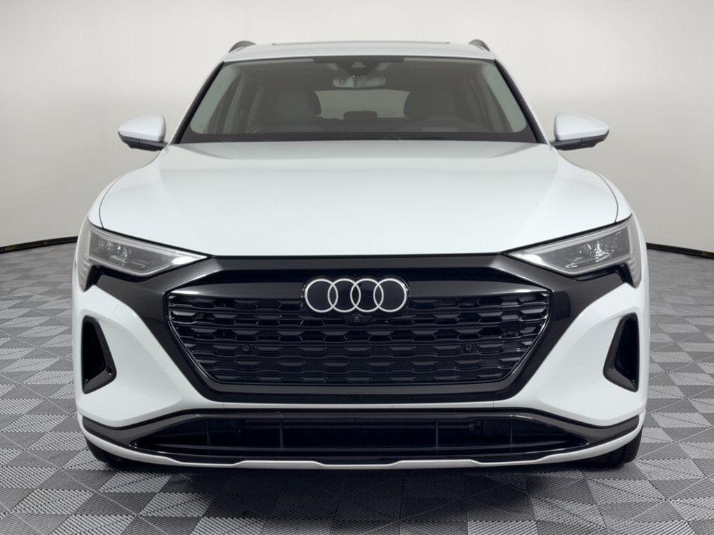 Used 2024 Audi Q8 e-tron Prestige AWD/4WD image 6